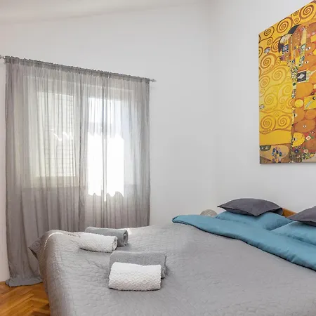 In Mit Kleinem Balkon Apartamento *
